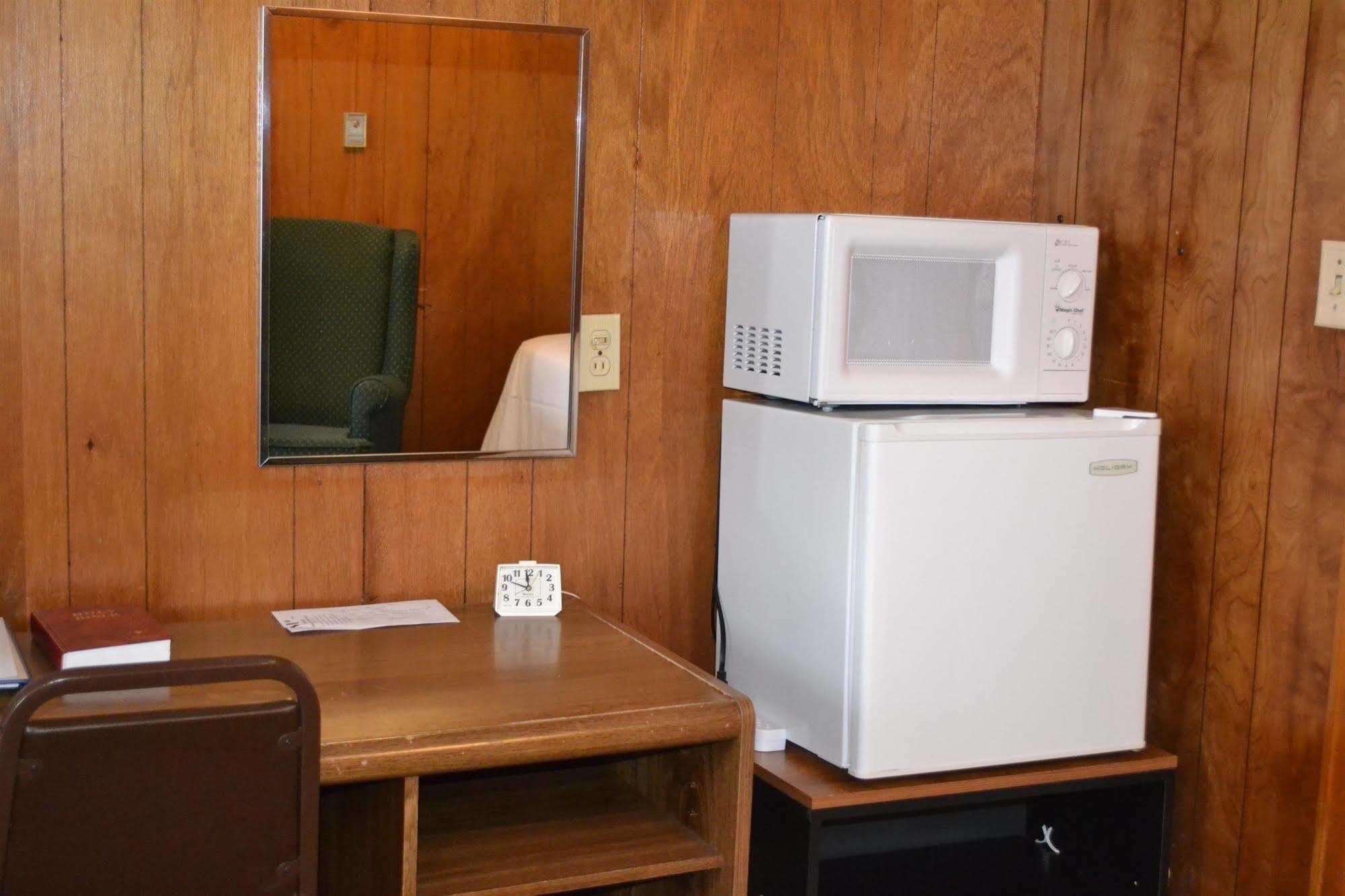 Magnuson Hotel Wauseon Екстериор снимка